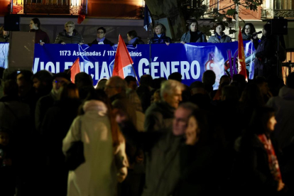 Foto de la manifestación con motivo del Día Internacional Contra la Violencia de Género. -PHOTOGENIC.