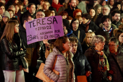 Foto de la manifestación con motivo del Día Internacional Contra la Violencia de Género. -PHOTOGENIC.