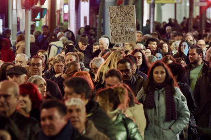 Foto de la manifestación con motivo del Día Internacional Contra la Violencia de Género. -PHOTOGENIC.