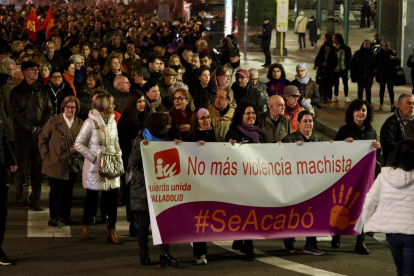 Foto de la manifestación con motivo del Día Internacional Contra la Violencia de Género. -PHOTOGENIC.