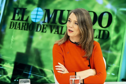 Ángela de Miguel en el programa ‘La Quinta Esquina’, emitido ayer en La 8 de Valladolid.-PABLO REQUEJO