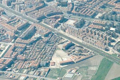 Panorámica de Valladolid tomada desde el norte. Pilarica y alrededores. Año 1989. ARCHIVO MUNICIPAL