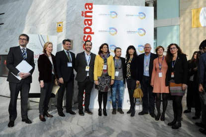 La concejala Ana Redondo con el resto de socios de la plataforma Saborea España.-DV