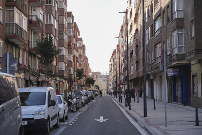 Calle Nueva del Carmen del barrio La Pilarica de Valladolid.- J. M. LOSTAU