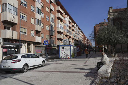 Calle Nueva del Carmen del barrio La Pilarica de Valladolid.- J. M. LOSTAU