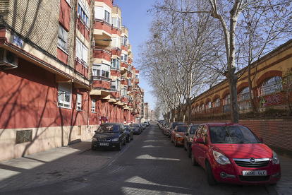 Calle de la Vía del barrio La Pilarica de Valladolid.- J. M. LOSTAU