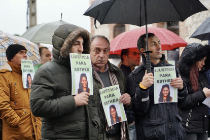 Concentración por la muerte de Esther López en Traspinedo. ICAL