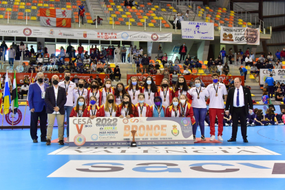 Selección cadete, bronce en el CESA. / FCYLBM