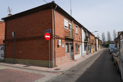 Calle Rodríguez Calvo con calle Castilla en el barrio San Pedro Regalado.- J.M. LOSTAU