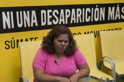 Una de las mujeres que dio testimonio para el informe de Amnistía Internacional durante una rueda de prensa en el 2012.-EDUARDO VERDUGO