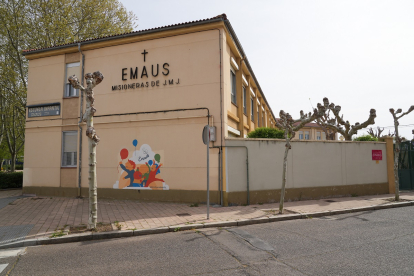 Escuela Infantil Emaus en la calle Enrique León en el barrio San Pedro Regalado.- J.M. LOSTAU
