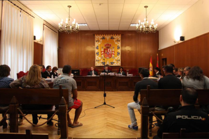 Juicio por la muerte a golpes de un joven en Chañe (Segovia)-Ical