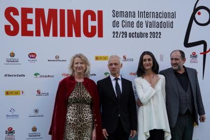 Sue Flack, Ivan Barnev, Avelina Prat y Karra Elejalde, en la presentación de ‘Vasil’, en la cuarta jornada de la 67ª Semana Internacional de Cine de Valladolid. -ICAL