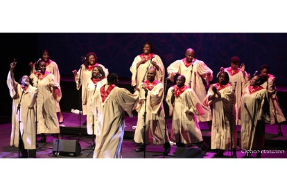 'Black Heritage Choir' homenaje a Aretha Franklin. E.M.