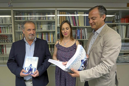 Javier Martín, Arancha Casado y Luis Ángel Pérez, ayer.-ICAL