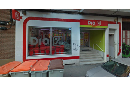 Supermercado DIA en la calle Aurora de Valladolid. -GSW