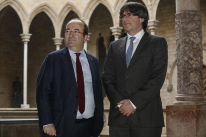 Iceta y Puigdemont, en el Palau de la Generalitat.-JULIO CARBÓ