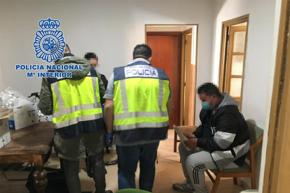 Operación 'Alhucema' contra la explotación laboral de jornaleros en Valladolid. - EM