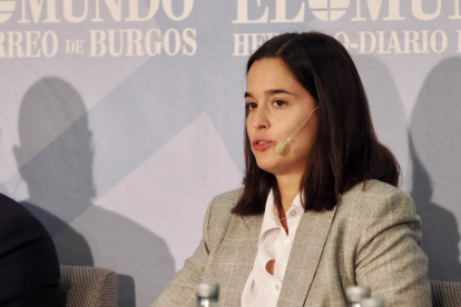 La responsable de I+D+i de Jamones Blázquez, Beatriz Blázquez. Club de Prensa El Mundo – Diario de Castilla y León ‘Innovando desde la tradición en las empresas familiares’. -PHOTOGENIC