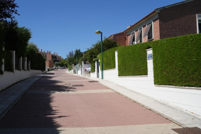 Calle Electra en el barrio de Fuente Berrocal. J.M. LOSTAU