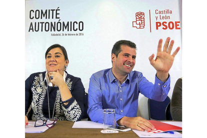 Luis Tudanca con Ana Sánchez en el último Comité Autonómico, celebrado el pasado mes de febrero.-ICAL