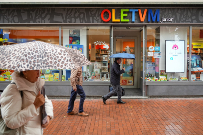 Librería Oletvm en la calle Teresa Gil de Valladolid. -J.M. LOSTAU