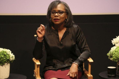 Anita Hill, en un debate sobre acoso sexual, el pasado 8 de diciembre en Beverly Hills.-AP / WILLY SANJUAN