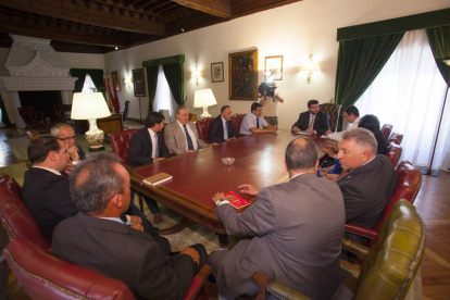 El Grupo Popular en la Diputación Provincial de Ávila mantiene una reunión para decidir la estructura organizativa de la Institución-Ical