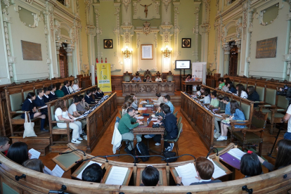 Celebración del Pleno de la Infancia en el Ayuntamiento de Valladolid.- ICAL