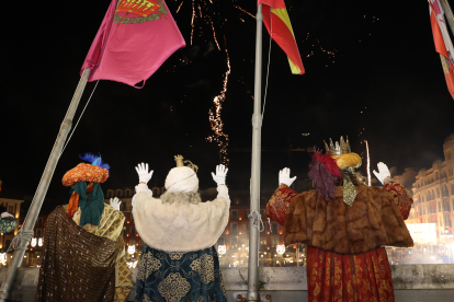 Los Reyes Magos llenan de ilusión las calles de Valladolid.-ICAL