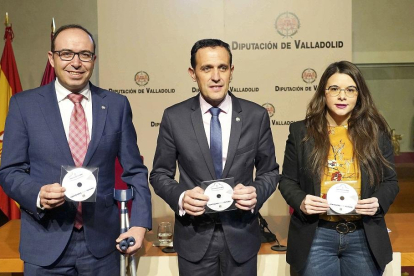 Víctor Alonso, Conrado Íscar y Gema Gómez ayer, en la presentación de las cuentas.-EL MUNDO