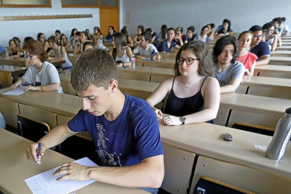 Alumnos en la Universidad de Valladolid-E.M