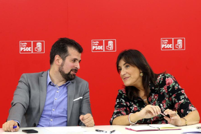 El secretario general del PSOECyL, Luis Tudanca, preside el Plenario de la Comisión Ejecutiva Autonómica del PSOE de Castilla y León junto a Ana Sánchez-Miriam Chacón / ICAL