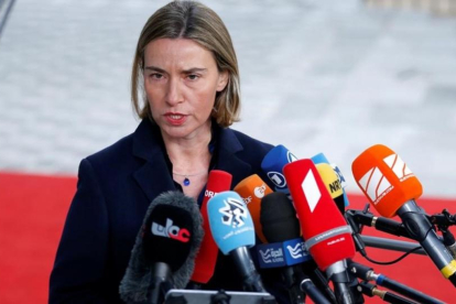 La jefa de la diplomacia europea, Federica Mogherini, inicia los contactos con la Administración de Trump.-FRANCOIS LENOIR