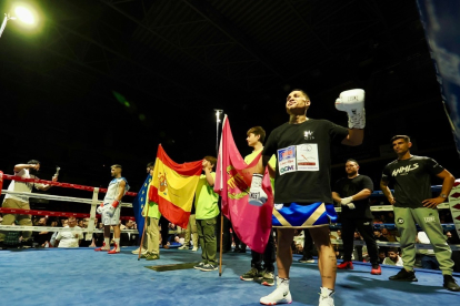 Combate de Salvi Jiménez ante Juanfe López por el título europeo/Miguel Ángel Santos