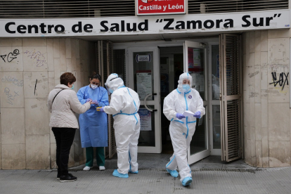 Test del coronavirus en el centro de salud Zamora sur