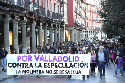 Manifestación por el desalojo de La Molinera. J.M. LOSTAU