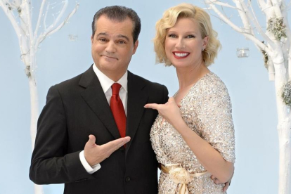 Ramón García y Anne Igartiburu, presentadores de la próxima retransmisión de las Campanadas de Fin de Año en TVE.-EL PERIÓDICO