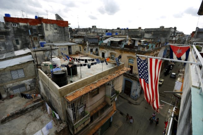 Una bandera estadounidense en La Habana.-REUTERS