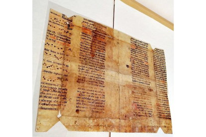 Documento del siglo XVI presentado ayer en el Museo de las Ferias.-EL MUNDO