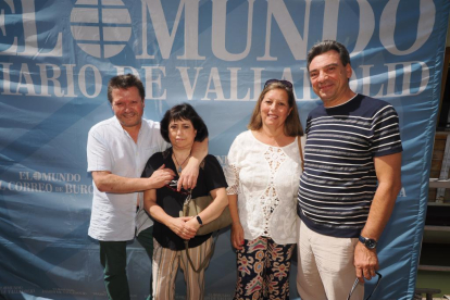 Isabel Velasco, Luis Panaderos, Yolanda González y Juan Hernández del kiosko Peque de Parquesol.- PHOTOGENIC
