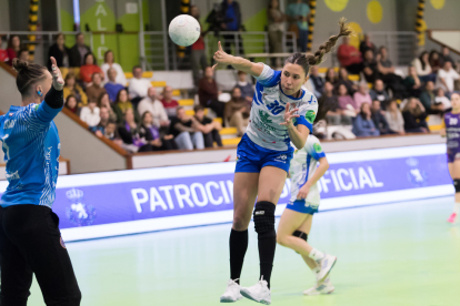 Fotos de Balonmano Gijón - Caja Rural Aula. / LOF