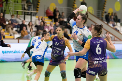 Fotos de Balonmano Gijón - Caja Rural Aula. / LOF