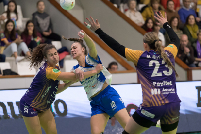 Fotos de Balonmano Gijón - Caja Rural Aula. / LOF