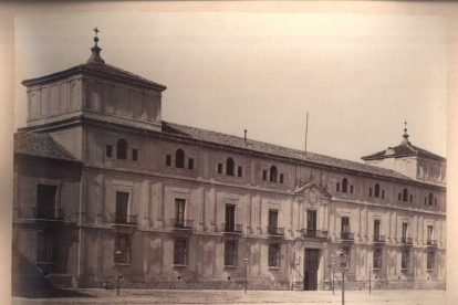 Palacio Real o Audiencia en 1865 .-MUNICIPAL VALLADOLID