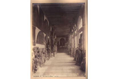 Vista interior del museo en 1865 .- ARCHIVO MUNICIPAL VALLADOLID