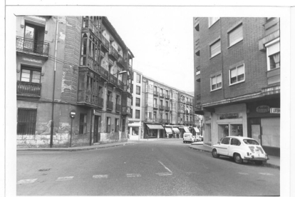 Vista de la calle Angustias en 1986.-ARCHIVO MUNICIPAL VALLADOLID