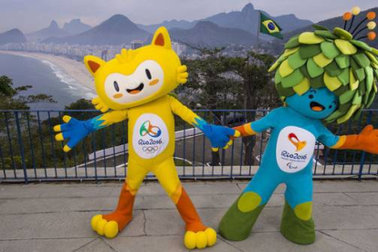 Las mascotas de los Juegos Olímpicos y Paralímpicos de Río 2016.-Foto: AFP / ALEX FERRO