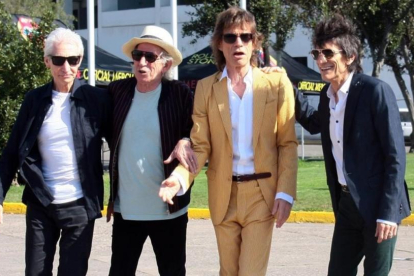 Los Rolling Stones (Charlie Watts, Keith Richards, Mick Jagger y Ron Wood), en Santiago de Chile el pasado 1 de febrero.-AFP / JORGE AMENGUAL