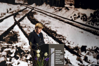Angela Merkel en los actos del 70 aniversario de la liberación de los presos de Auschwitz. TOBIAS SCHWARZ | AFP